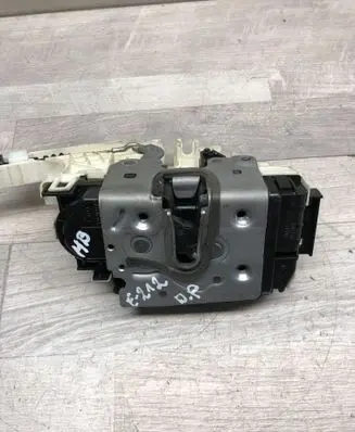 Mercedes-Benz E W212 Front door lock A046465
