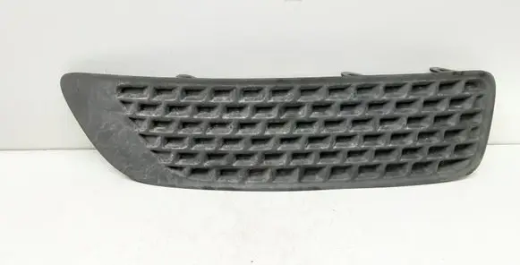 Volvo V70 Front bumper lower grill 30678634