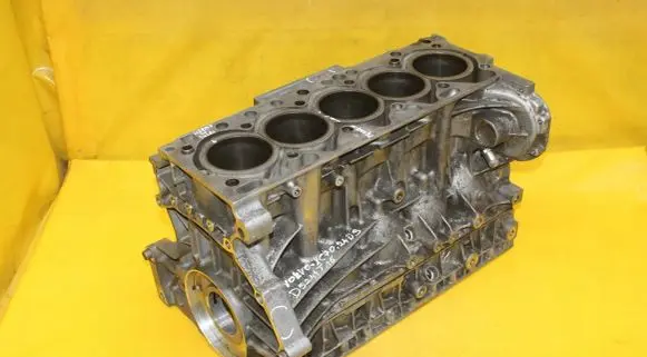 Volvo XC60 Engine block 09487202