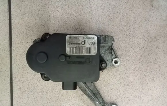 Alfa Romeo 147 Intake manifold valve actuator/motor 55199915