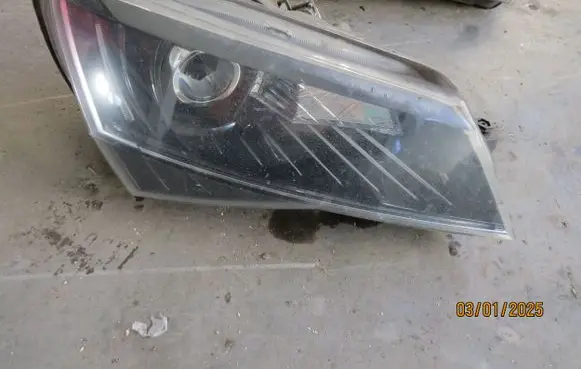 Skoda Superb B8 (3V) Headlight/headlamp 3V2941016A 1ZS01193924