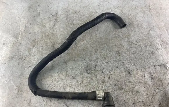 Volvo V70 Engine coolant pipe/hose 9475846