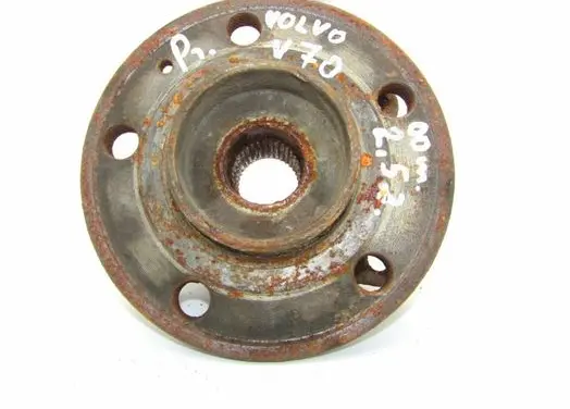 Volvo V70 Front wheel hub