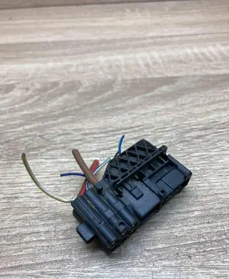BMW 8 E31 Plug wire 1383650 9296502 9670601