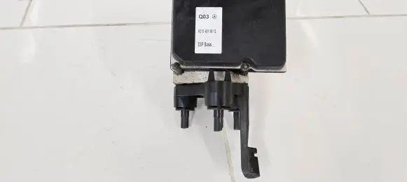 Mercedes-Benz E W212 ABS Pump A2124313512
