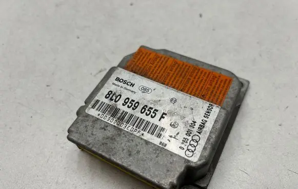 Audi A3 S3 8P Airbag control unit/module 8L0959655F