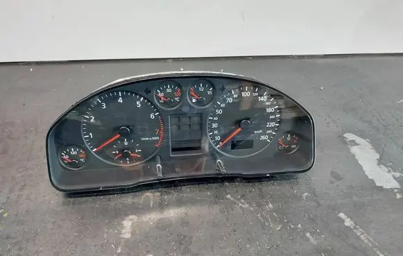 Speedometer (instrument cluster)