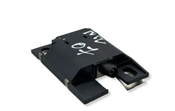 Mercedes-Benz ML W164 Aerial antenna amplifier A2118203375 05W26