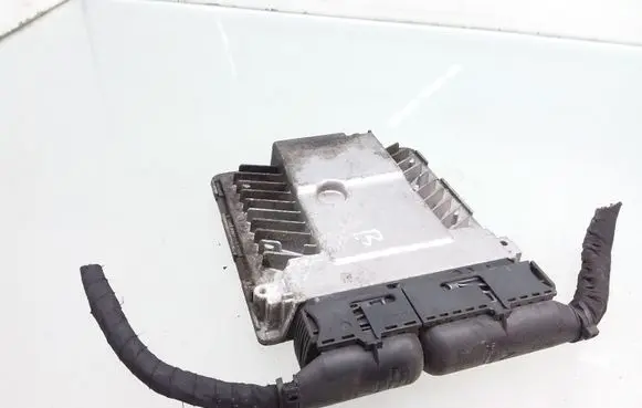 Volkswagen PASSAT B6 Engine control unit/module 03G906018CD