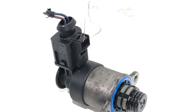 Skoda Octavia Mk3 (5E) Fuel pressure regulator 0928400768