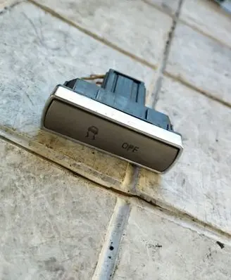 Traction control (ASR) switch
