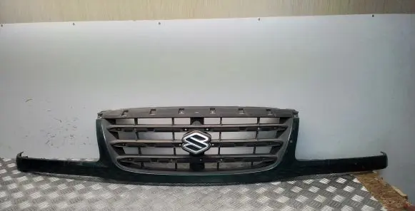 Suzuki Grand Vitara I Front bumper upper radiator grill 7211165D10