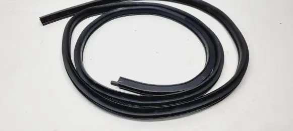 Nissan Pulsar Front door rubber seal 769223ZL0A