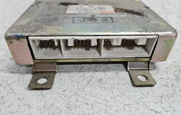 Hyundai Elantra Engine control unit/module 3911033050 9050930027 136728X