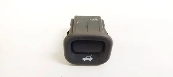 Honda CR-V Tailgate opening switch M8525