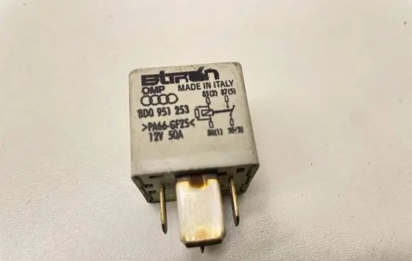 Audi A6 S6 C6 4F Other relay 8D0951253 851208745