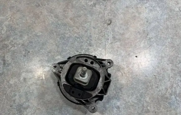BMW M4 F82 F83 Engine mount bracket 2284817 22848172211