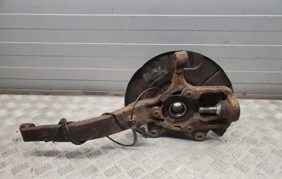 Dodge Durango III Front wheel hub