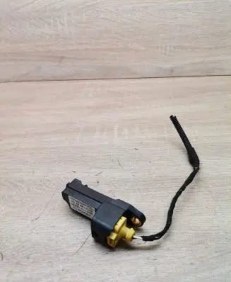 Audi A3 S3 8L Airbag deployment crash/impact sensor 8l0959643c