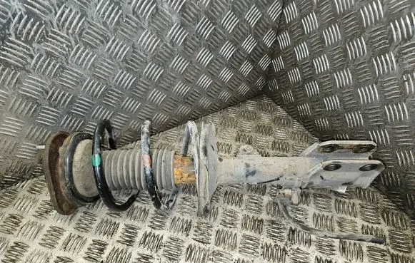 Toyota Avensis T250 Front shock absorber with coil spring
