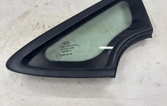 KIA Ceed Front triangle window/glass 43R00108 DOT184AS2M440
