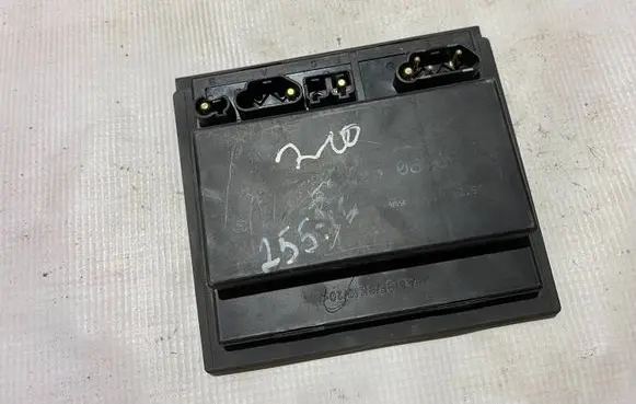 Mercedes-Benz E W210 Light module LCM a2105450605 2105450605