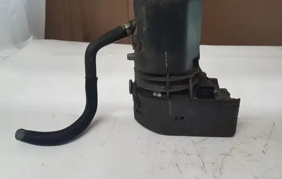 Citroen C5 Power steering pump 9688005080