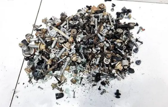 Nuts/bolts