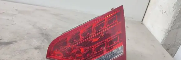 Audi A5 8T 8F Tailgate rear/tail lights 8T0945094A