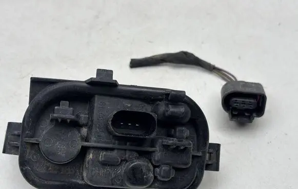 Audi A3 S3 8V Tail light bulb cover holder 81088006