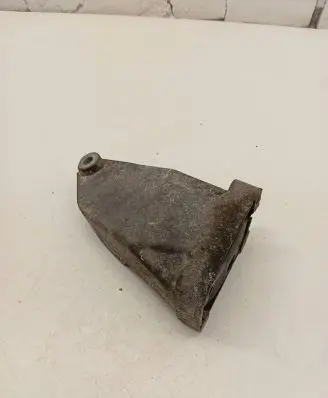 Mercedes-Benz S W220 Engine mounting bracket A613230804