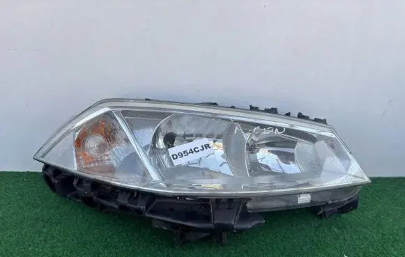 Renault Megane II Headlight/headlamp 8200073223J
