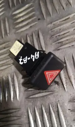 Audi A4 S4 B7 8E 8H Hazard light switch 8e0941509