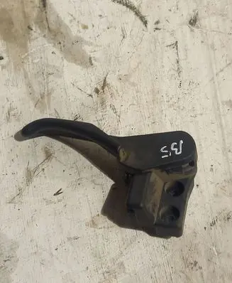 Volkswagen PASSAT B5 Engine bonnet (hood) release handle 3B1823533