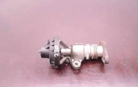 Skoda Fabia Mk1 (6Y) EGR valve 038131501C D230