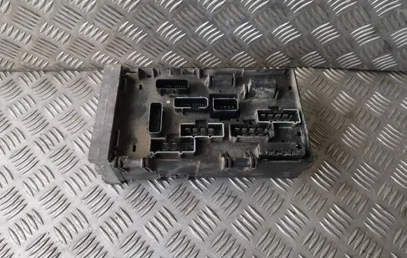 Chrysler Voyager Fuse module 352200973 T352200973