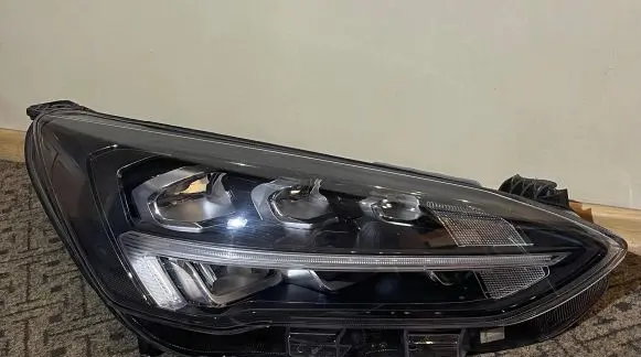 Ford Focus Headlight/headlamp JX7B13E014CE 0020145809