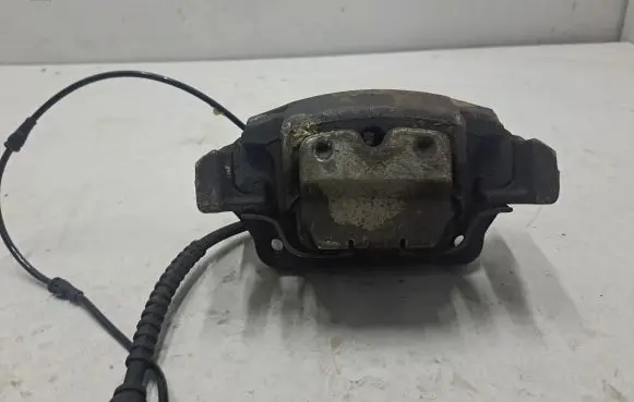BMW X6 F16 Front brake caliper 6776783 6864186