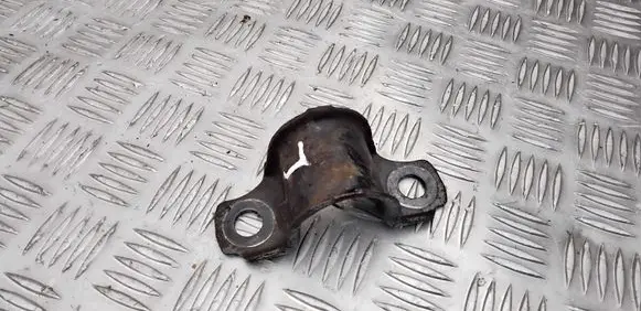 Volvo XC70 Sway bar bush bracket, front 