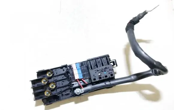 Mercedes-Benz E W211 Fuse box set 2115452301 013948411