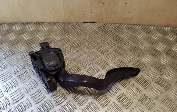 Tesla Model 3 Accelerator throttle pedal 1011298 H2116235210