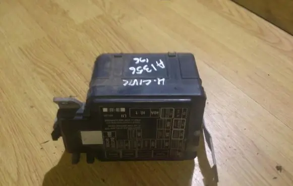 Honda Civic Fuse box set s01g0