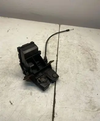 Mercedes-Benz C W203 Tailgate/trunk/boot lock/catch/latch A2037500184