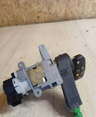Volvo S80 Ignition lock 8626324