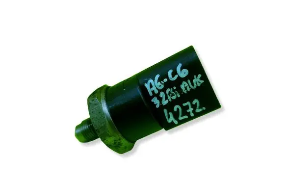 Audi A6 S6 C6 4F Fuel pressure sensor 06D906051A 0261545008