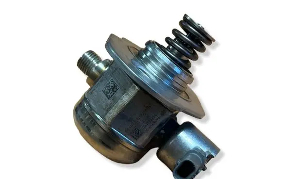 BMW 7 F01 F02 F03 F04 Fuel injection high pressure pump 7599865