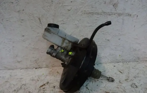 Dacia Dokker Brake booster 472106085R