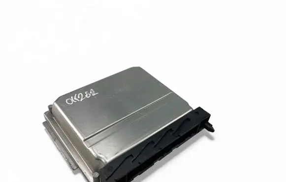 Volvo V70 Engine control unit/module ECU 30668478A 0261208289