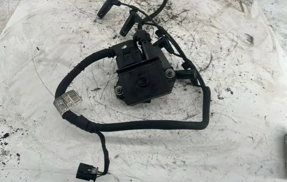 BMW 3 E90 E91 Glow plug pre-heat relay 0522120102
