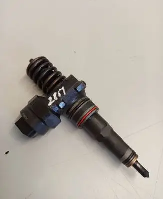 Audi A4 S4 B5 8D Fuel injector 038130073F 0414720007